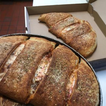 Dare Devil's Pizzeria, Create Your Own Stromboli